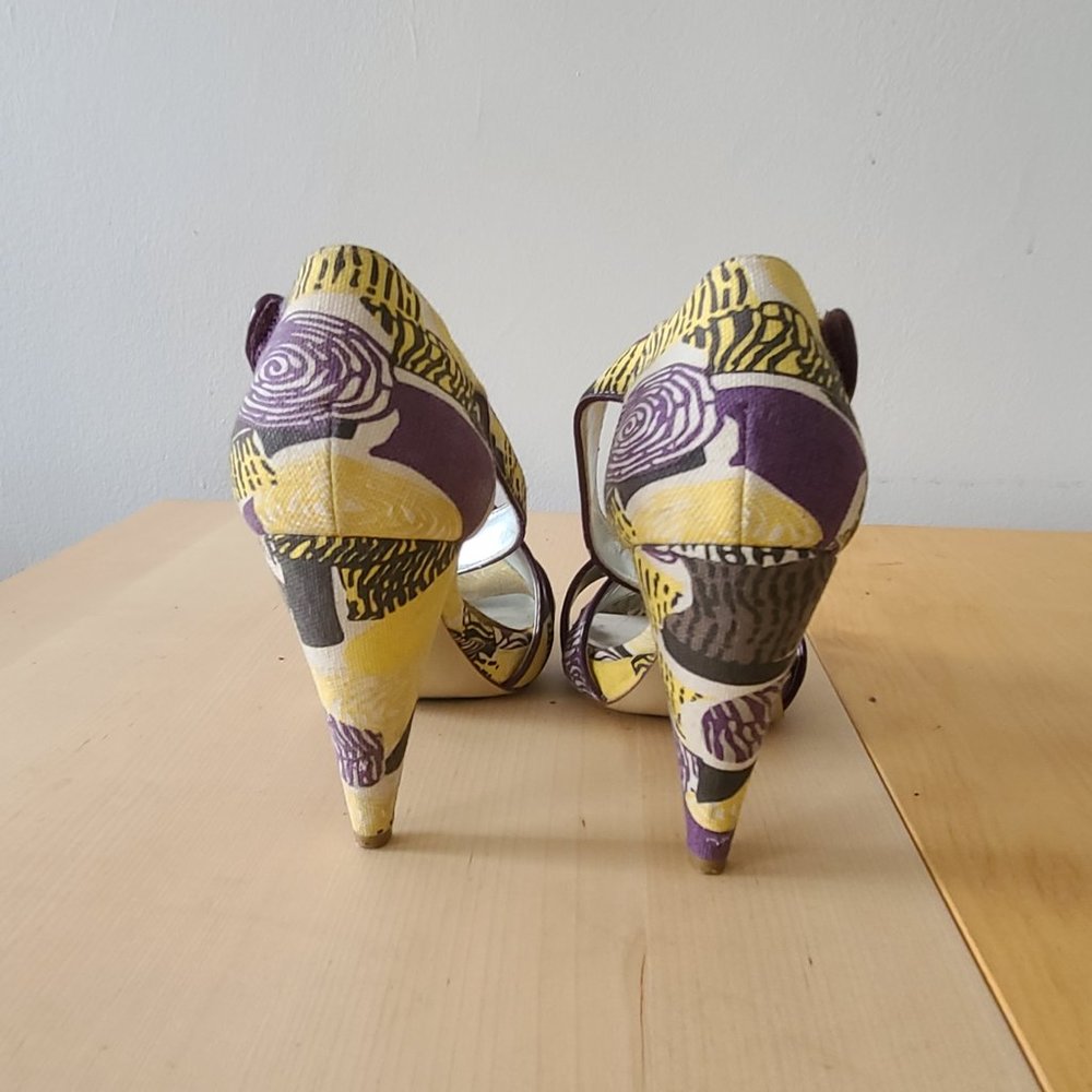 Report Summer Open Toe Pattern Heels - Sz 7 - image 5